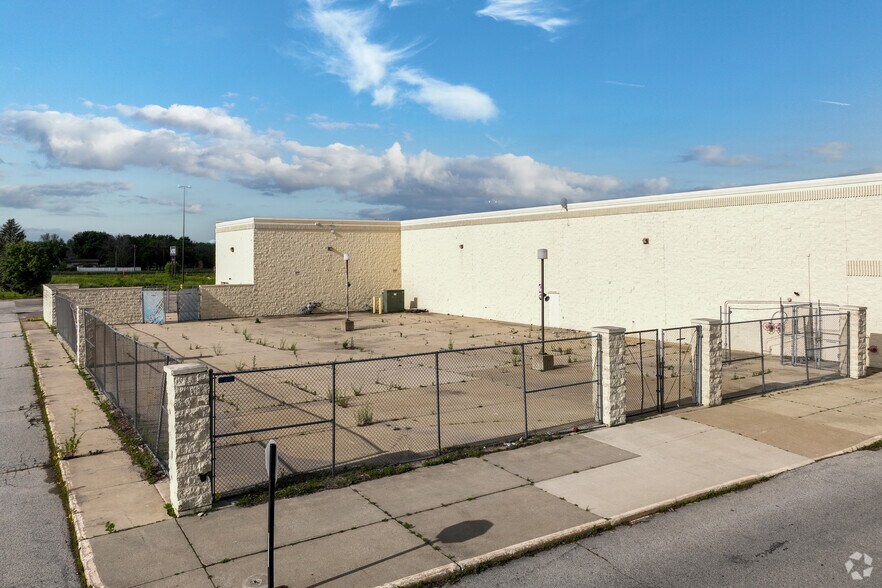 More Photos Of 1209 18th Ave NW, Austin Freestanding For Lease