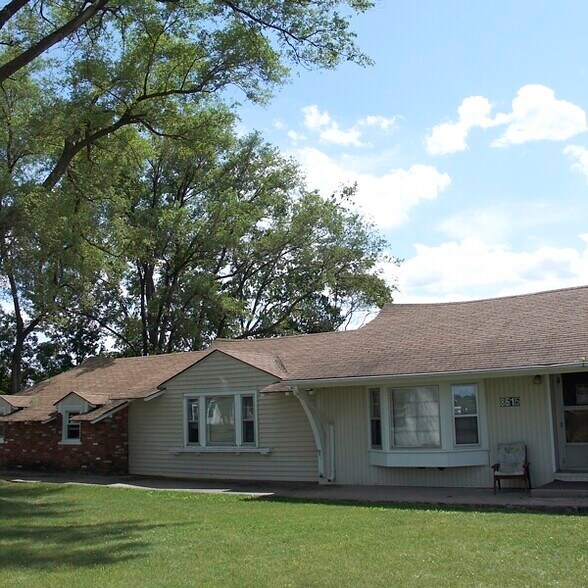 More Photos Of 8587-8615 Pontiac Lake Rd, White Lake Apartments For Sale