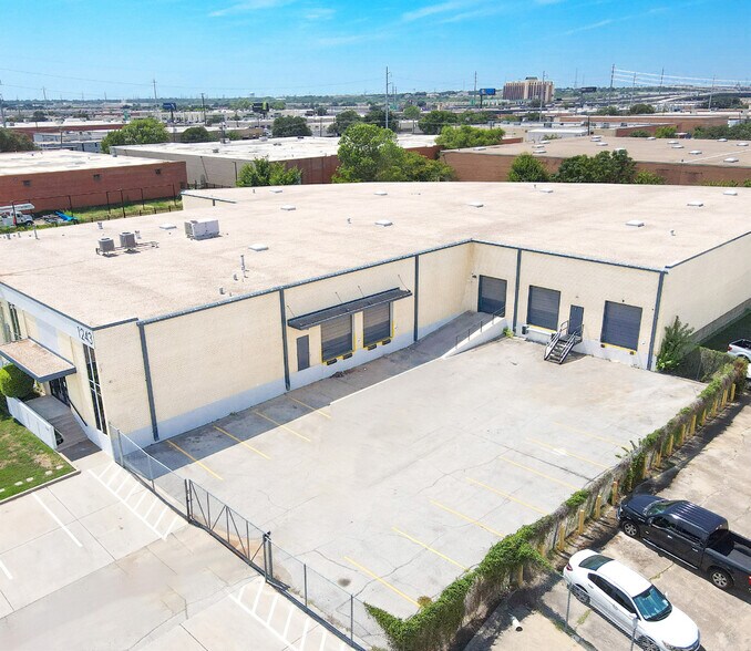More Photos Of 1241-1243 Majesty Dr, Dallas Warehouse For Lease