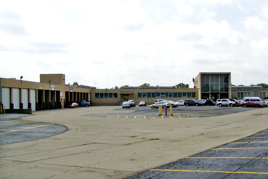 Primary Photo Of 1200 E McNichols Rd, Highland Park Warehouse For Lease