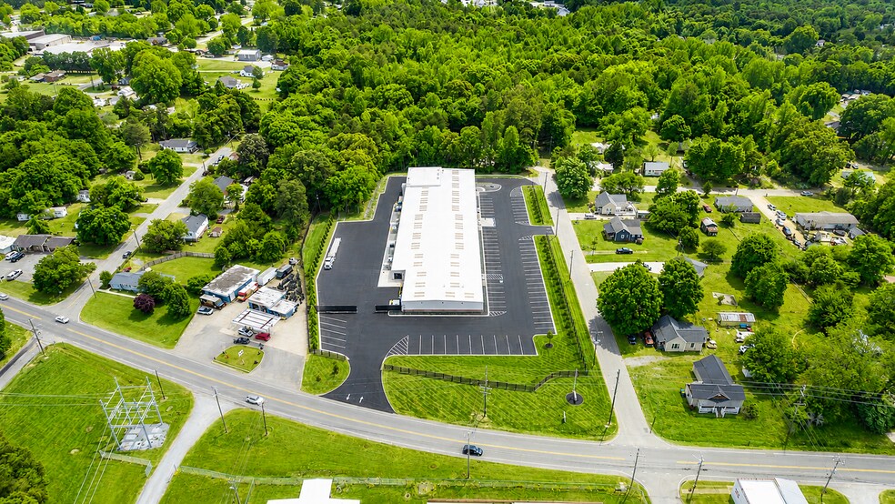 More Photos Of 114 S State St, Haw River Manufacturing For Lease
