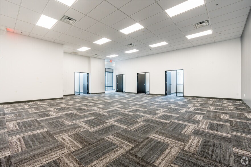 More Photos Of 1151 Heritage Pky, Mansfield Unknown For Lease