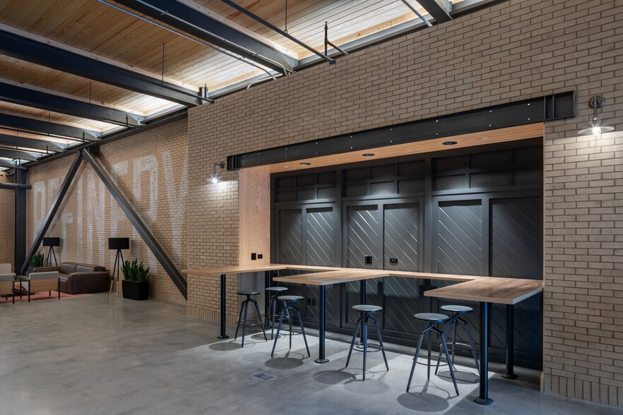 More Photos Of 1213 W Morehead St, Charlotte Coworking Space