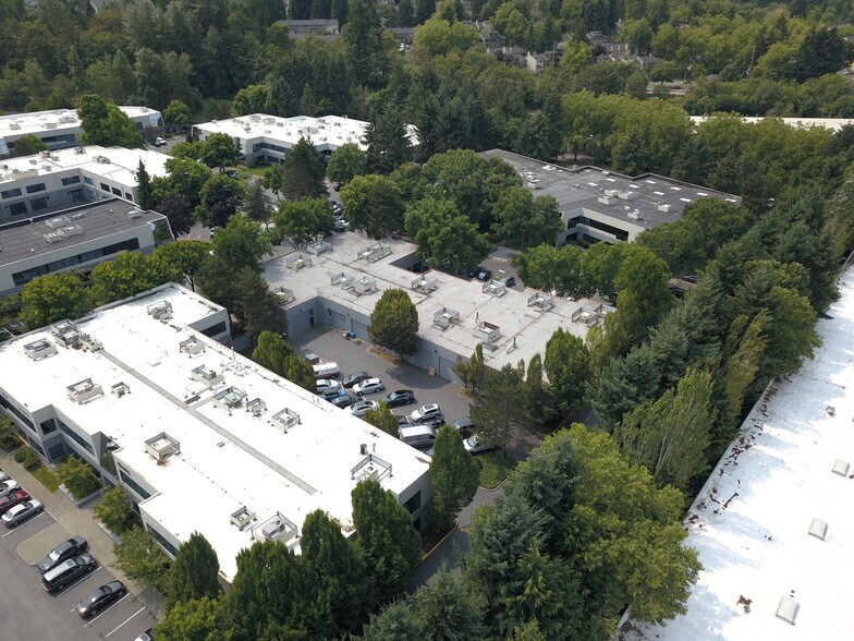 More Photos Of 8561 154th Ave NE, Redmond Light Manufacturing For Lease
