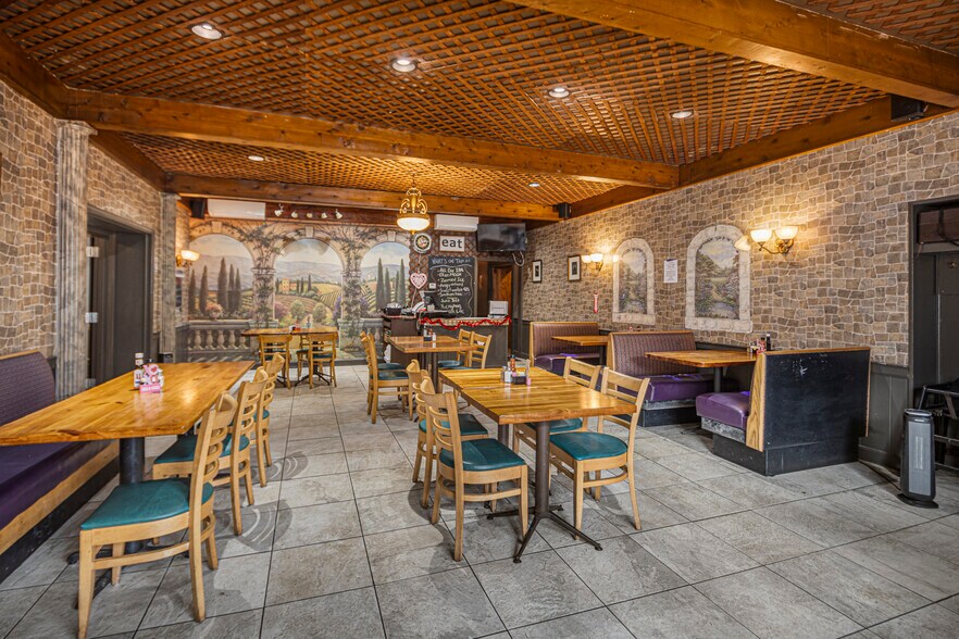 More Photos Of 708-710 Lawrence Ave, Ellwood City General Retail For Sale