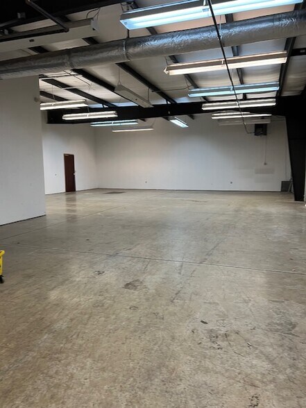 Primary Photo Of 6111 Heritage Park Dr, Chattanooga Office For Lease