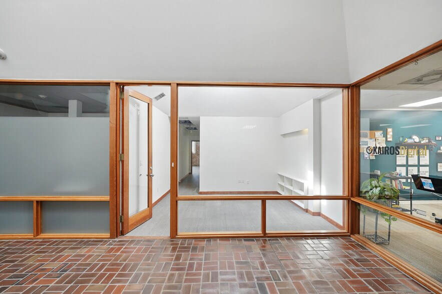 More Photos Of 220 E Forsyth St, Jacksonville Loft Creative Space For Lease