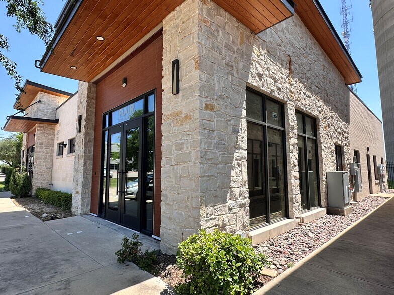 More Photos Of 6855 Communications Pky, Plano Office For Sale