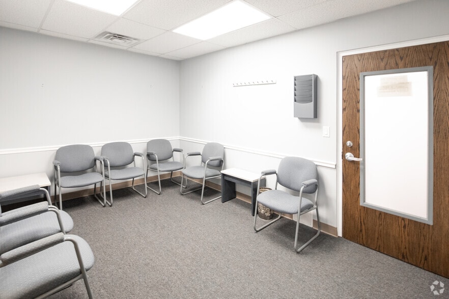 More Photos Of 30 Hempstead Ave, Rockville Centre Coworking Space