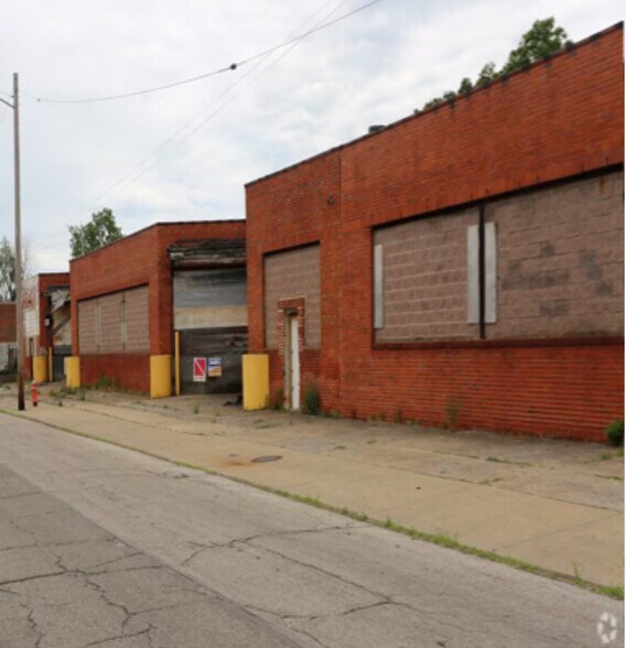 More Photos Of 10626 Leuer Ave, Cleveland Warehouse For Sale