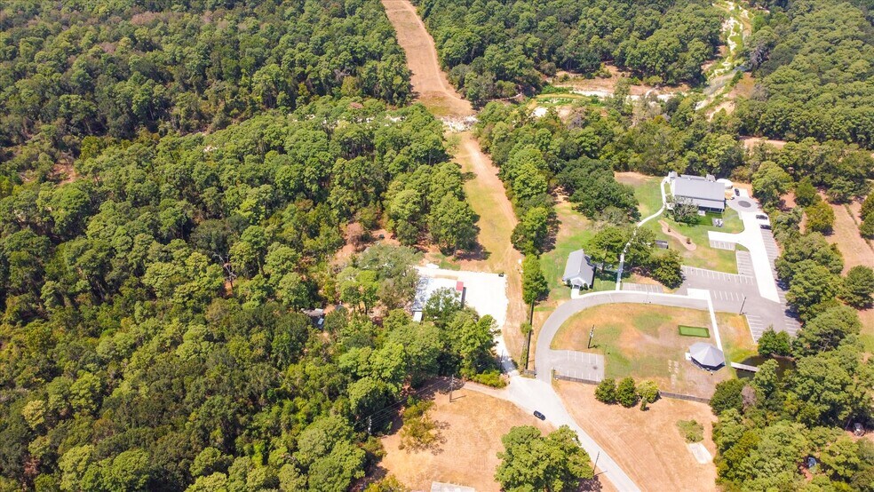 More Photos Of 1237 Pruitt Rd, Spring Light Manufacturing For Sale