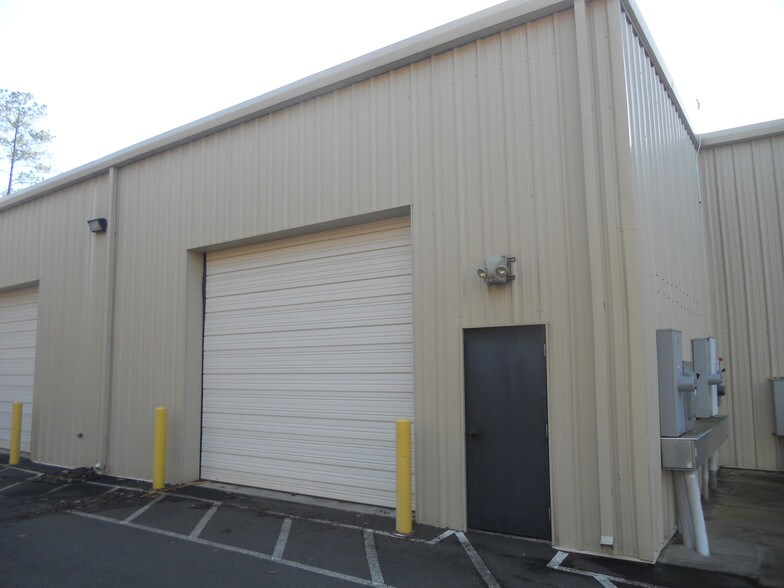 More Photos Of 7201 Acc Blvd, Raleigh Light Distribution For Lease