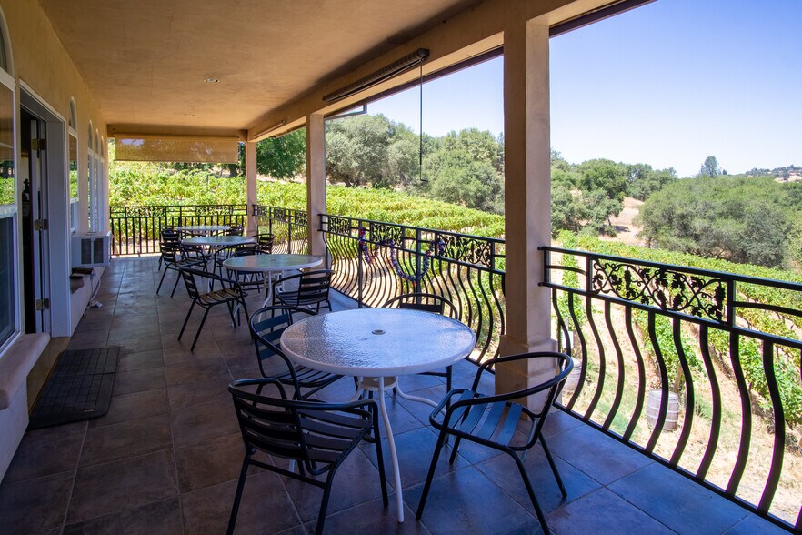 More Photos Of 7071 Ridge Road, Newcastle Winery Vineyard For Sale