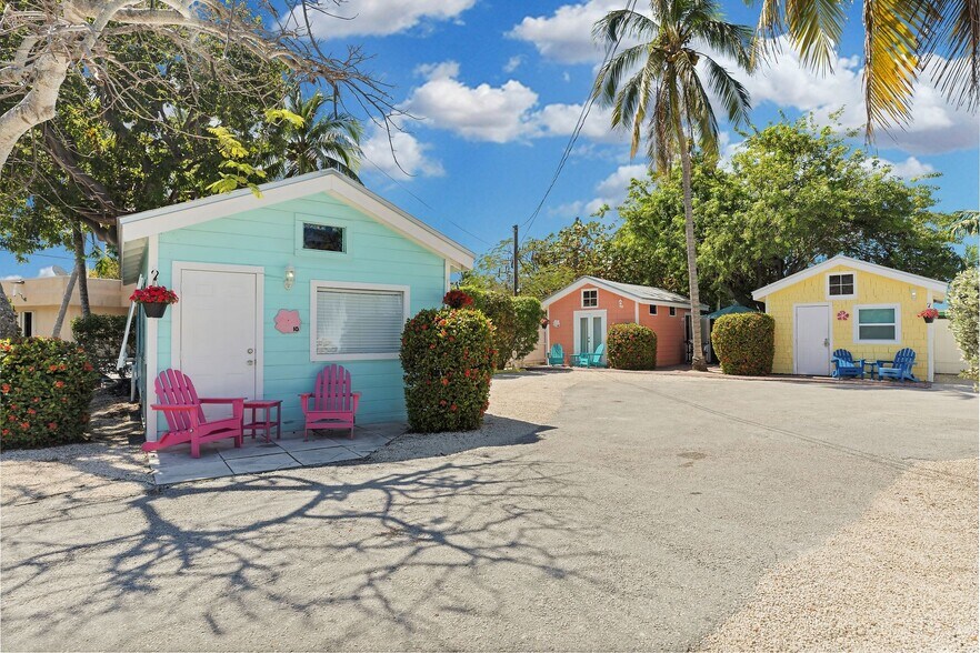More Photos Of 243 61st St, Marathon Hotel For Sale