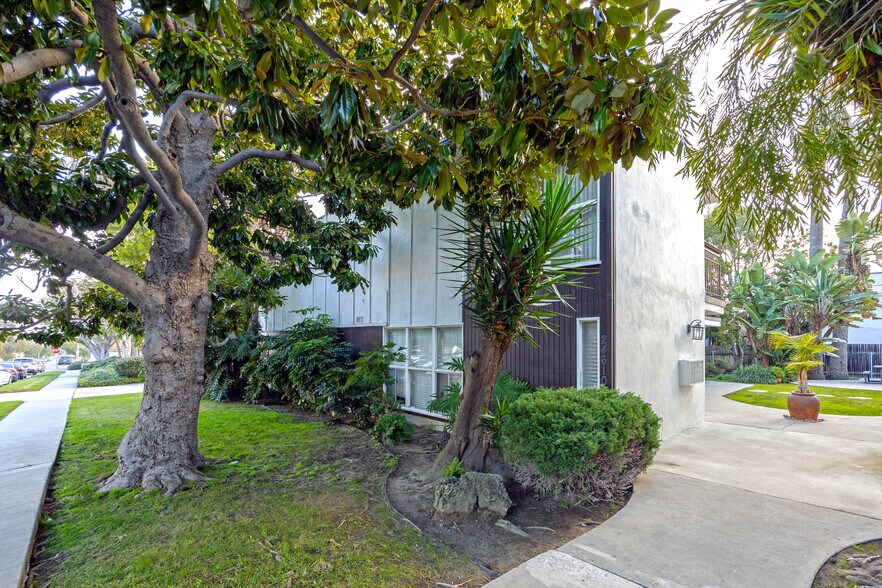 More Photos Of 24610 Park St, Torrance Apartments For Sale