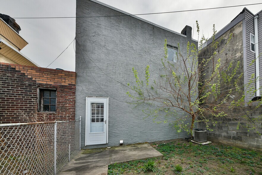 More Photos Of 2554 E Clearfield St, Philadelphia Multifamily For Sale
