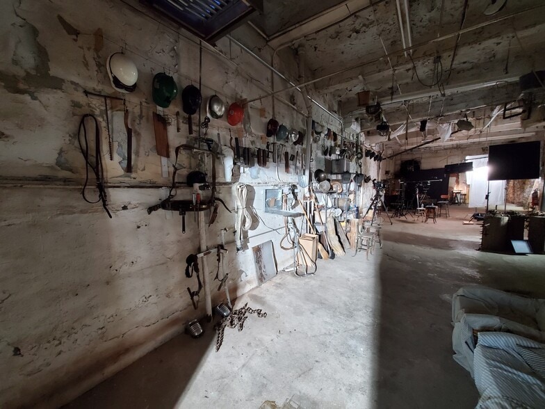 More Photos Of 71 Montrose Ave, Brooklyn Warehouse For Sale