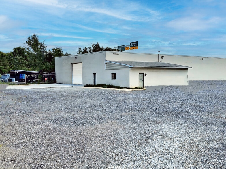 More Photos Of 3210 Wilson St, Wilmington Warehouse For Lease