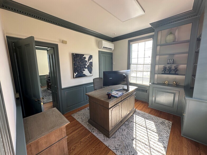 More Photos Of 78 Court St, Freehold Office Residential For Sale