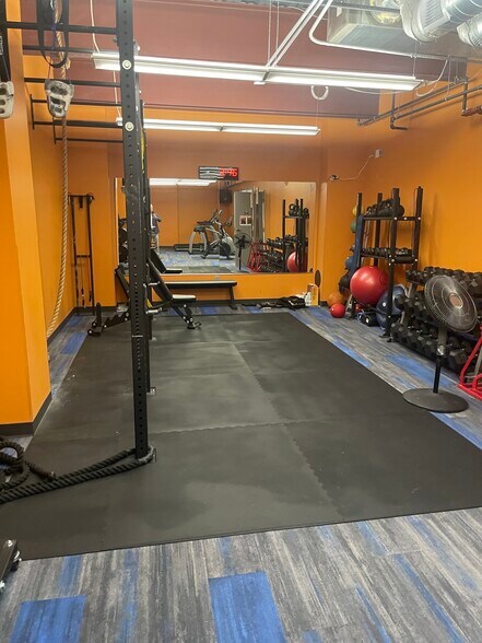 More Photos Of 7926 S Platte Canyon Rd, Littleton Office For Sale