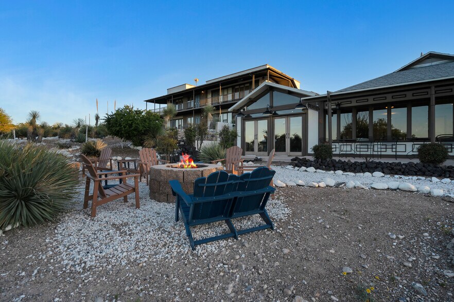 More Photos Of 781 AZ-80, Tombstone Hotel For Lease