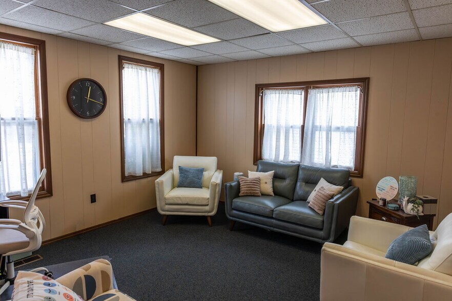 More Photos Of 811 Monroe St, Stroudsburg Office Residential For Lease