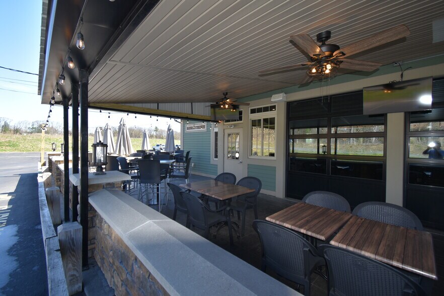 More Photos Of 1021 Rt-146, Clifton Park Restaurant For Sale