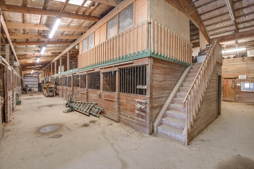 More Photos Of 2675 Carriagegate Ln, Maineville Lodge Meeting Hall For Sale