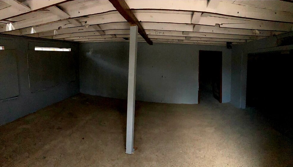 More Photos Of 16500 S US Highway 19, Salem Restaurant For Sale