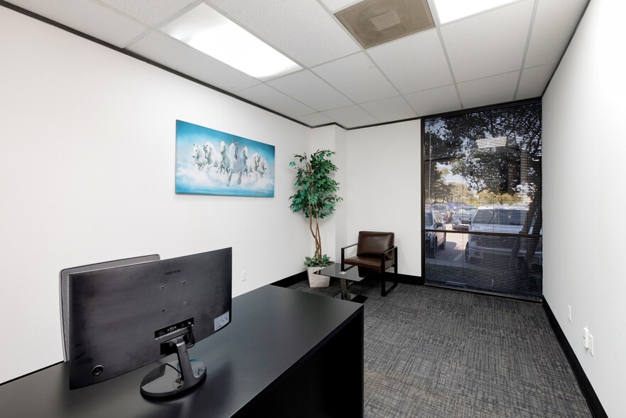 More Photos Of 1610 Corporate Ct, Irving Office For Lease