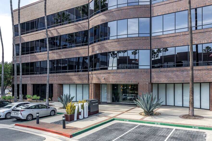 More Photos Of 750 The City Dr S, Orange Office For Lease