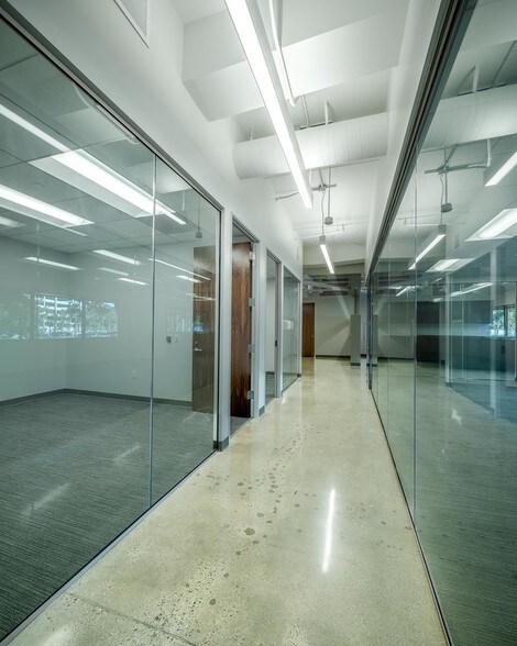 More Photos Of 300 N Pacific Coast Hwy, El Segundo Unknown For Lease