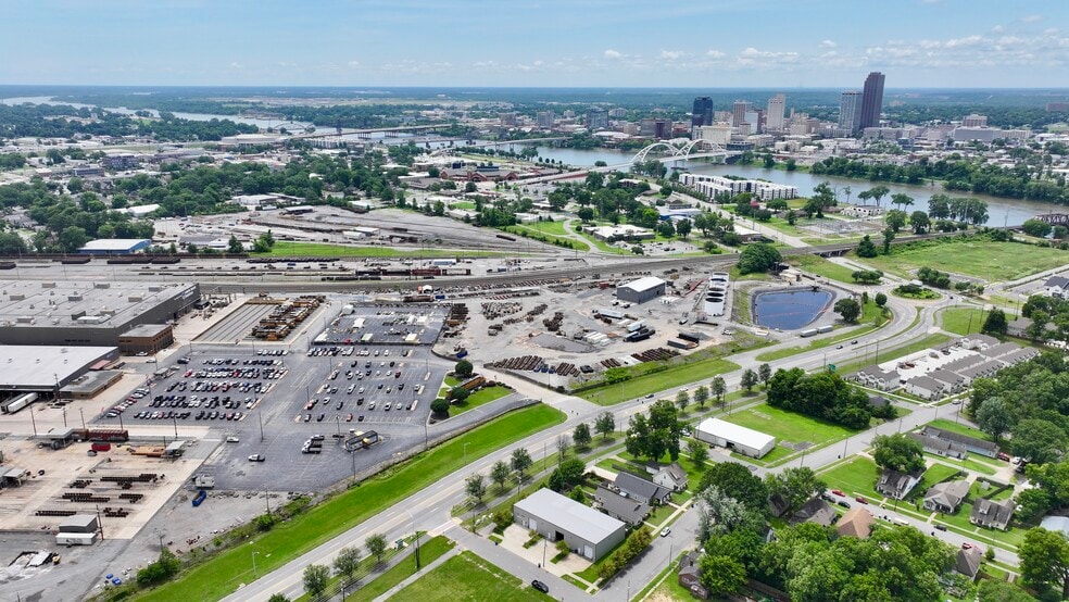 More Photos Of 1112 W 9th St, North Little Rock Warehouse For Sale