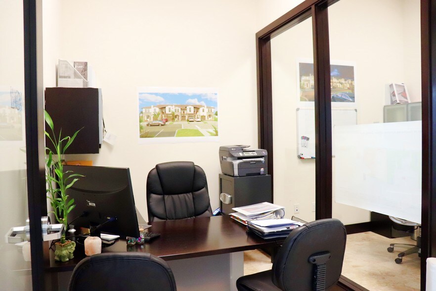 More Photos Of 10388 State Road 84, Davie Warehouse For Lease