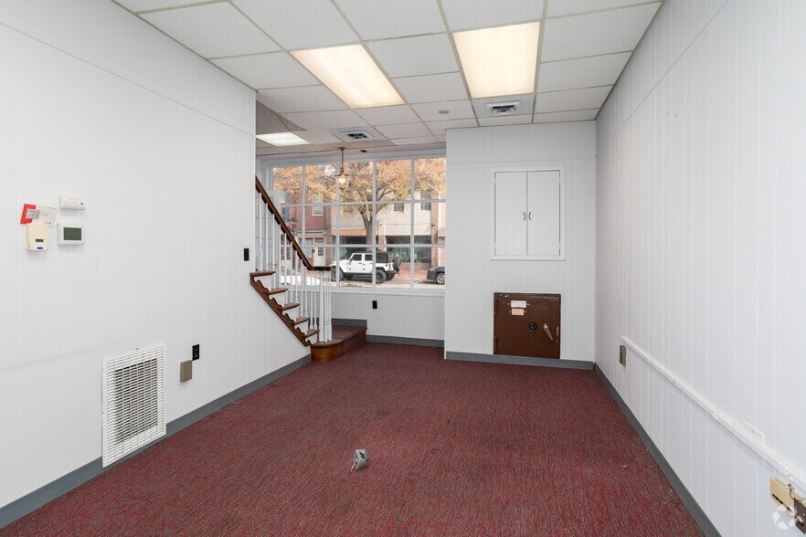 More Photos Of 332-334 High St, Burlington Office For Lease