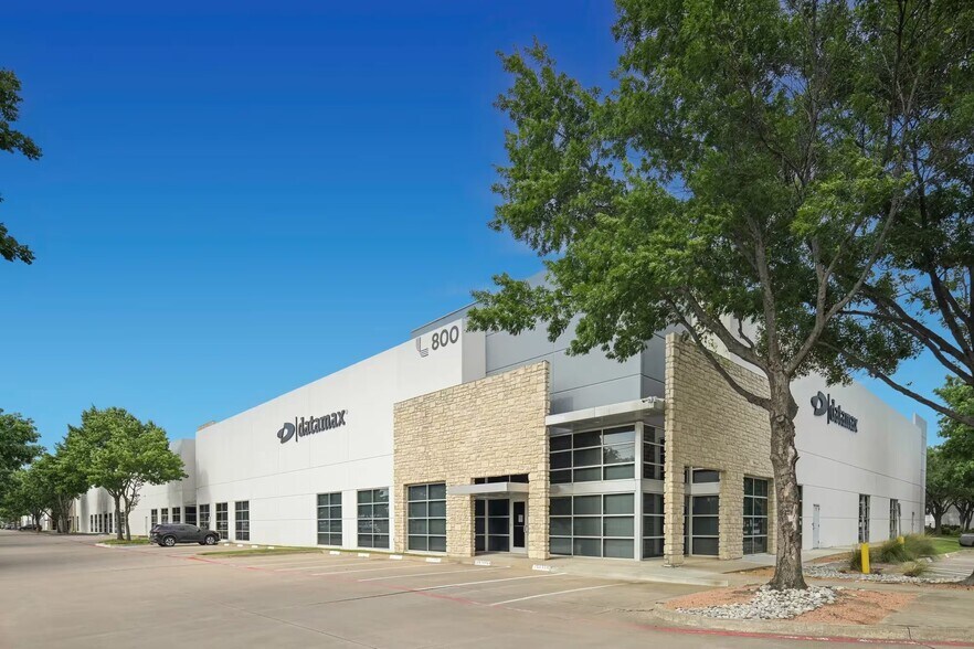 Primary Photo Of 800 Freeport Pky, Coppell Distribution For Lease