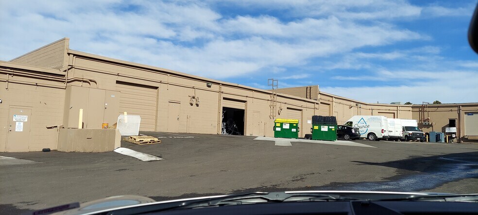 More Photos Of 7399 S Tucson Way, Centennial Flex For Lease