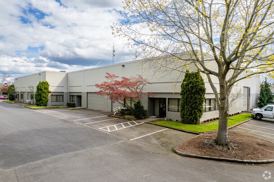 Primary Photo Of 4900-4916 NE 122nd Ave, Portland Unknown For Lease
