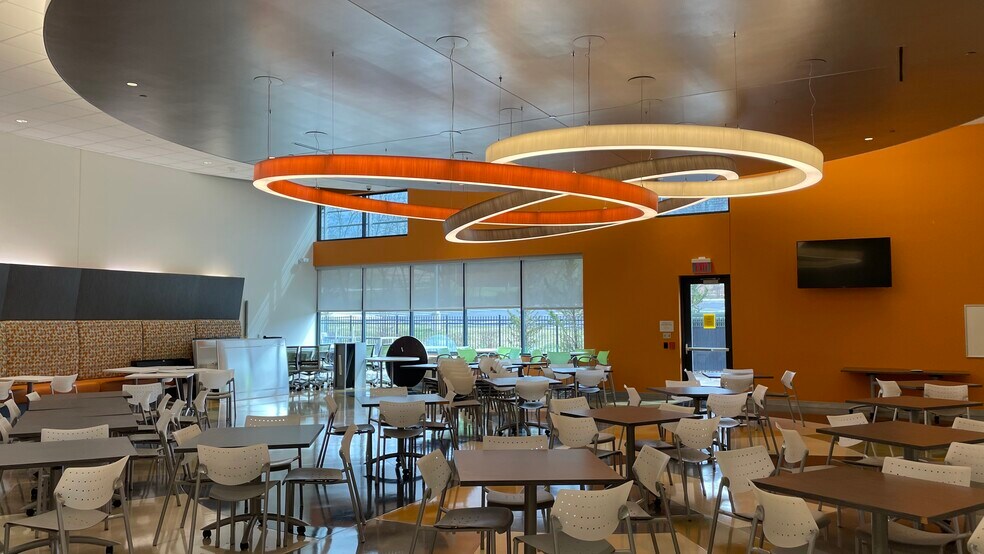 More Photos Of 501 Ronda Ct, North Huntingdon Office For Lease