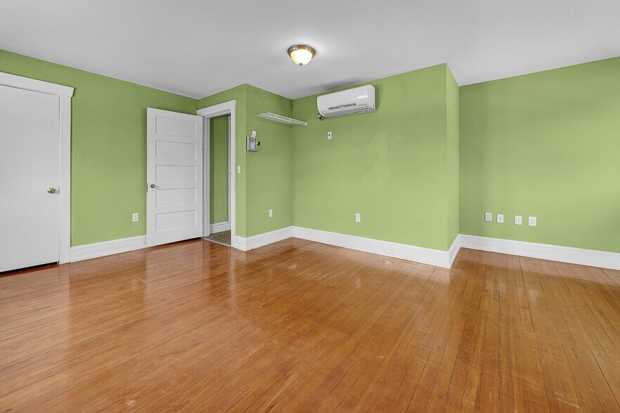 More Photos Of 4 W Township Line Rd, East Norriton Township Medical For Sale