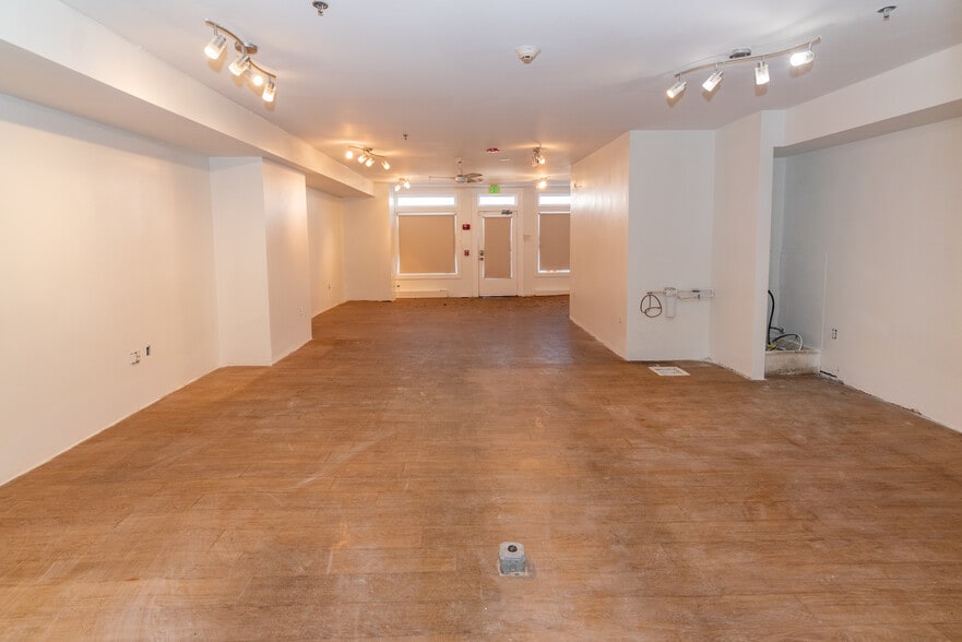 More Photos Of 803-807 Washington Blvd, Baltimore Storefront Retail Residential For Lease