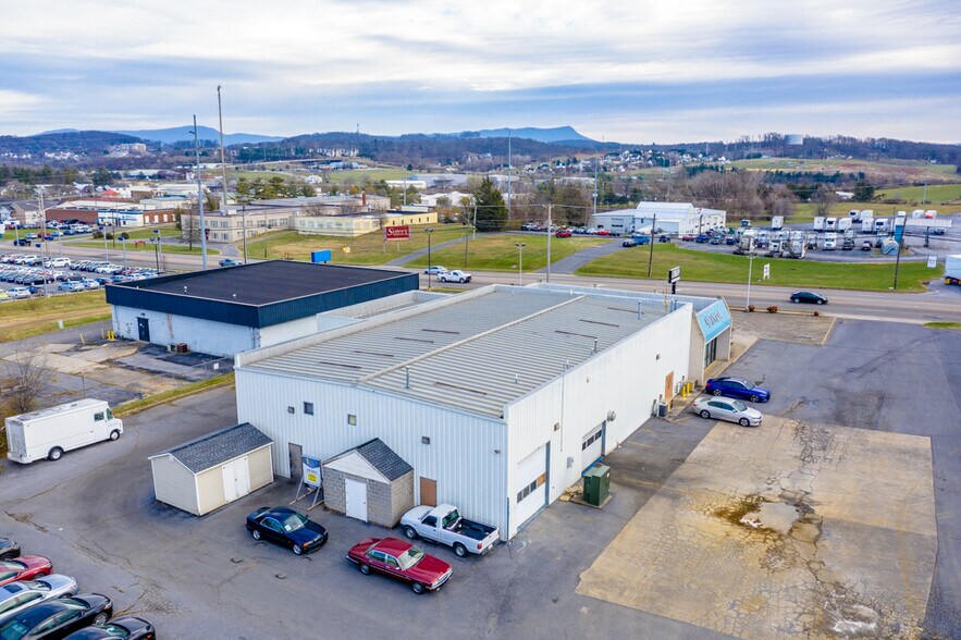 More Photos Of 2675 S Main St, Harrisonburg Auto Dealership For Lease