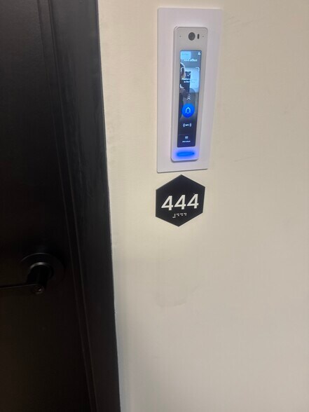 More Photos Of 6698 68th Ave N, Pinellas Park Coworking Space