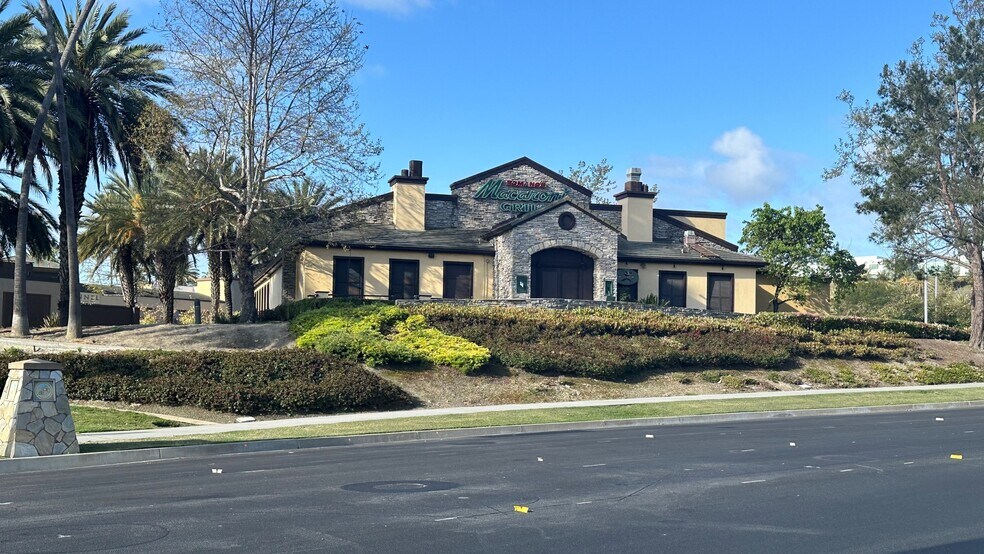 Primary Photo Of 26641 Aliso Creek Rd, Aliso Viejo Restaurant For Lease