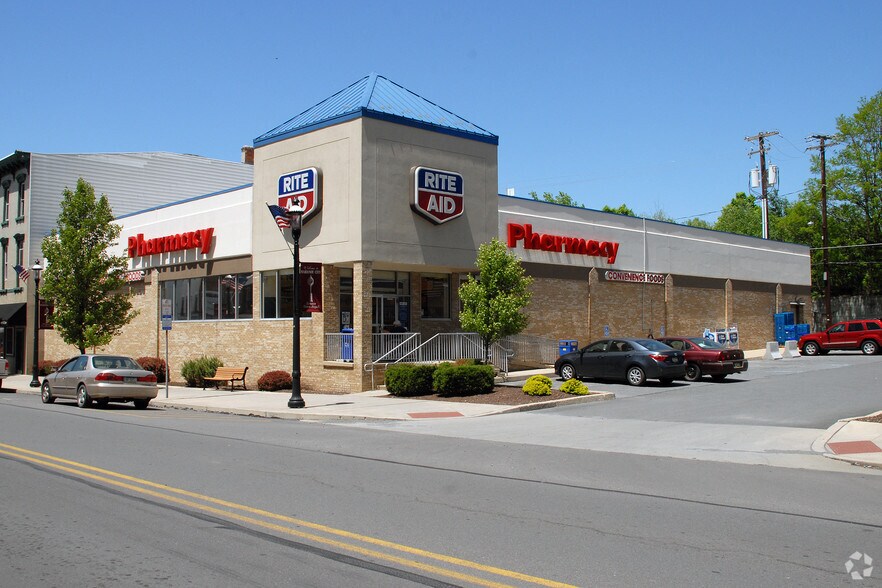 Primary Photo Of 15 W Centre St, Mahanoy City Drugstore For Sale