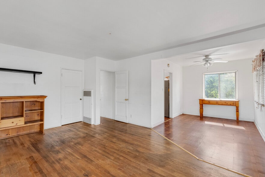 More Photos Of 1515 N Hollywood Way, Burbank Apartments For Sale