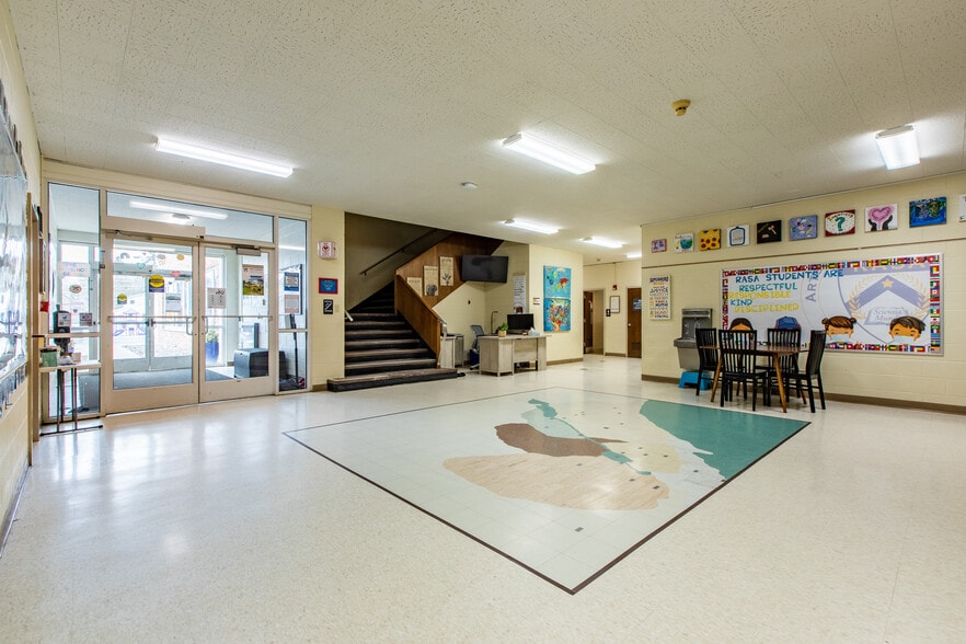 More Photos Of 974 Skyline Dr SW, Rochester Religious Facility For Lease