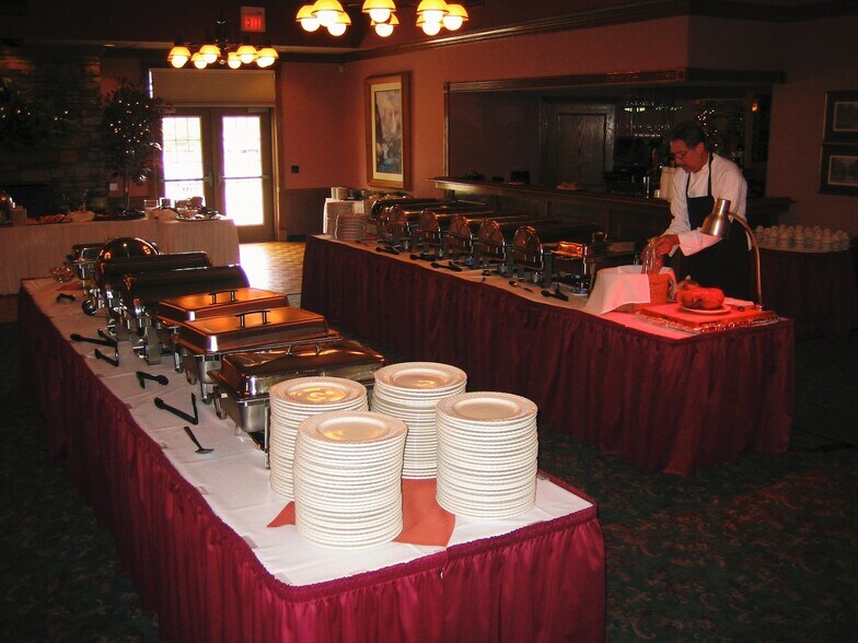 More Photos Of 111 Transit St, Saint Charles Restaurant For Lease