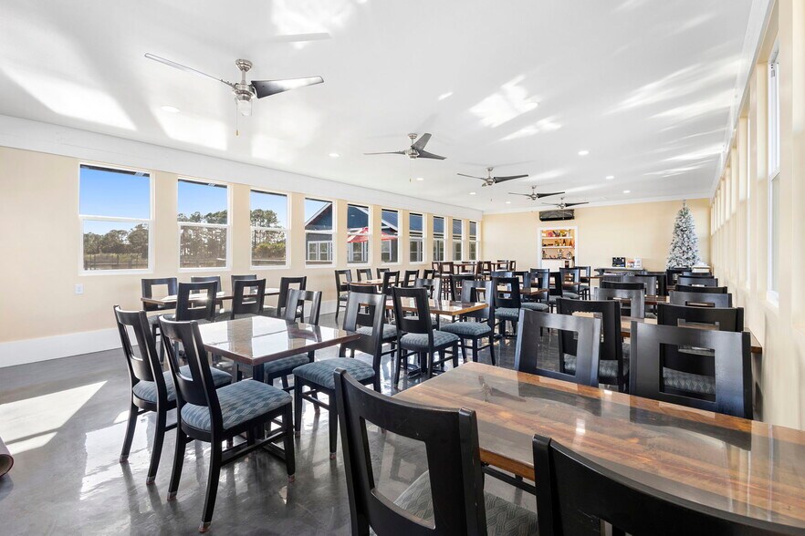 More Photos Of 275 Timber Island Rd, Carrabelle Restaurant For Sale
