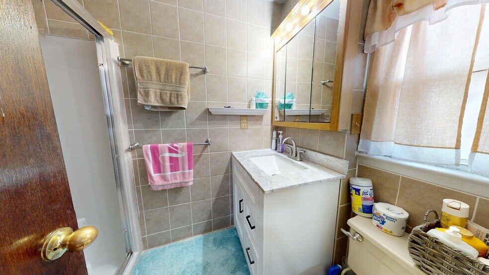 More Photos Of 3108 Healy Ave, Far Rockaway Apartments For Sale